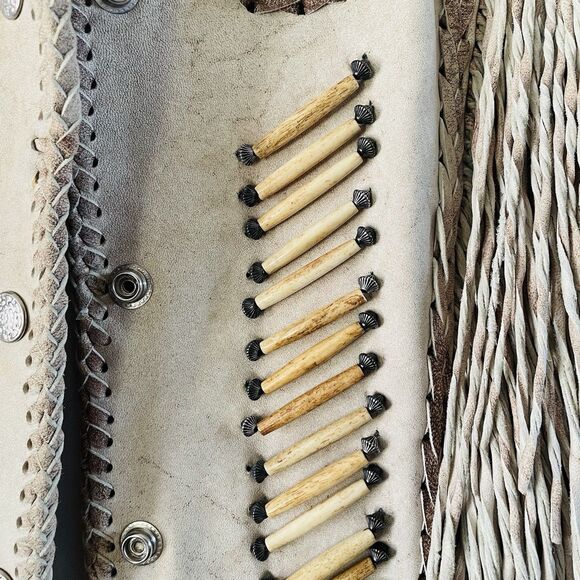 Vintage Tribe America Leathers Western Fringe Warrior Jacket Beaded Bone 6 USA - Picture 2 of 16